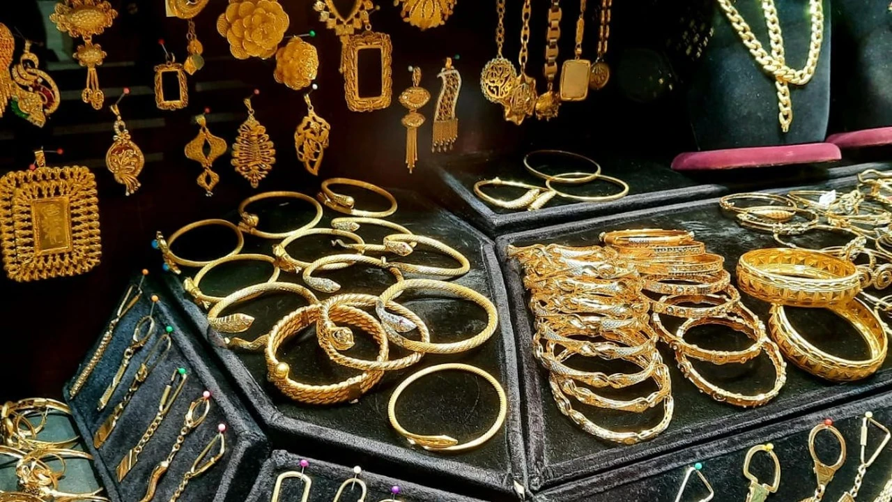 أسعار الذهب عيار 21 في مصر ترتفع وتراجع الفجوة السعرية بالأسواق اليوم